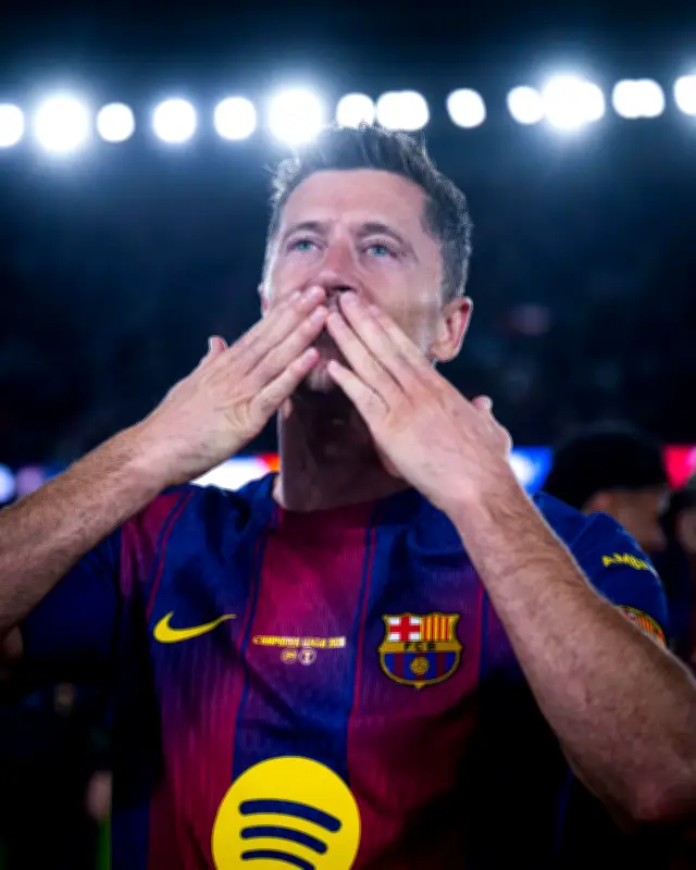 نهاية ليفاندوفسكي مع برشلونة ووداع قائد ما بعد ميسي