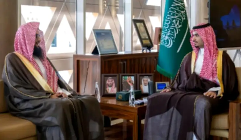 أمير الدرعية يستقبل مدير هيئة الأمر بالمعروف بالرياض