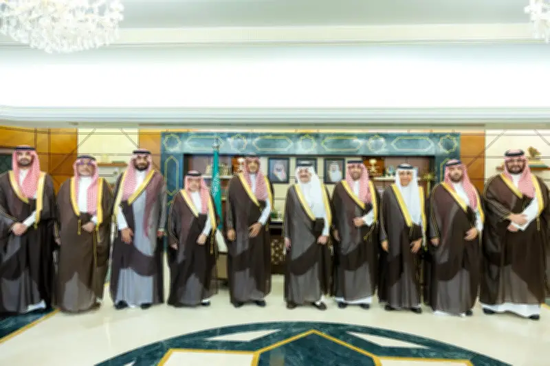 أمير الشرقية يستقبل رئيس اتحاد الغرف السعودية ويؤكد دور الغرف التجارية في دعم الاقتصاد