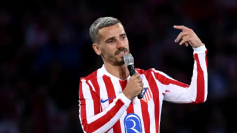 غريزمان يعتذر باكياً لجماهير أتلتيكو: الرحيل إلى برشلونة كان خطأ عمري