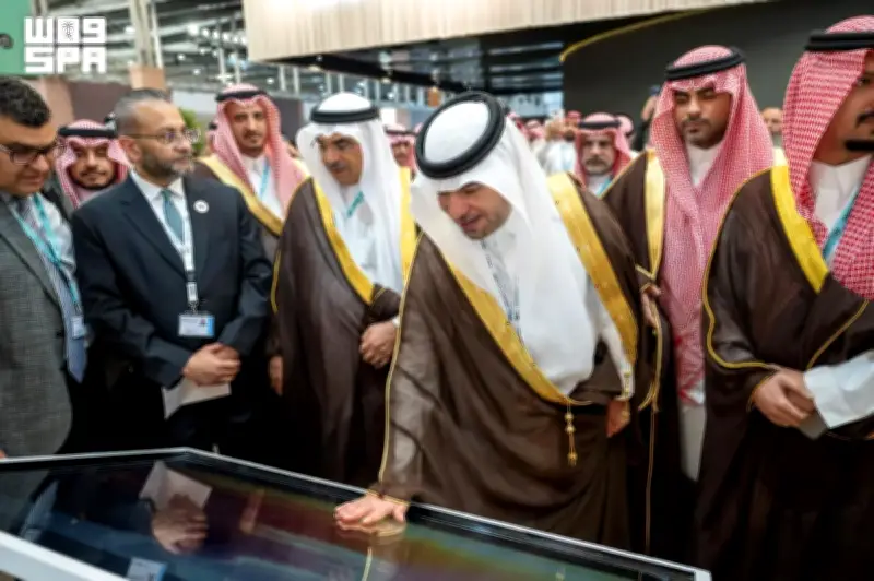 وزير البلدية يفتتح الجناح السعودي في منتدى المدن العالمي بباكو