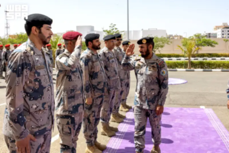 مدير حرس الحدود يتفقد قيادة مكة وينقل تحيات وزير الداخلية للمنسوبين