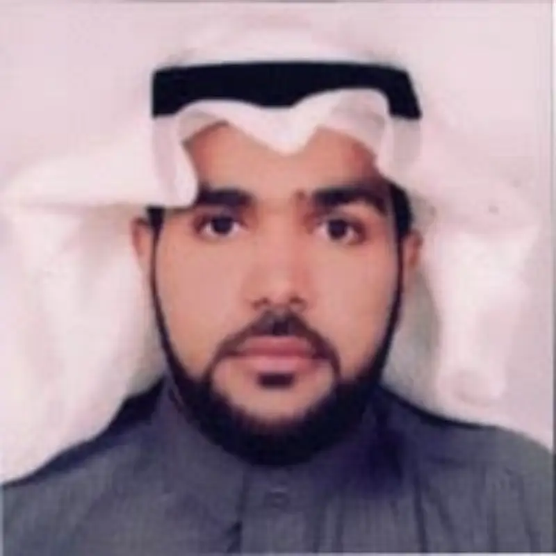 ترقية سلطان الشهراني لبروفيسور الصيدلة السريرية بجامعة الملك خالد