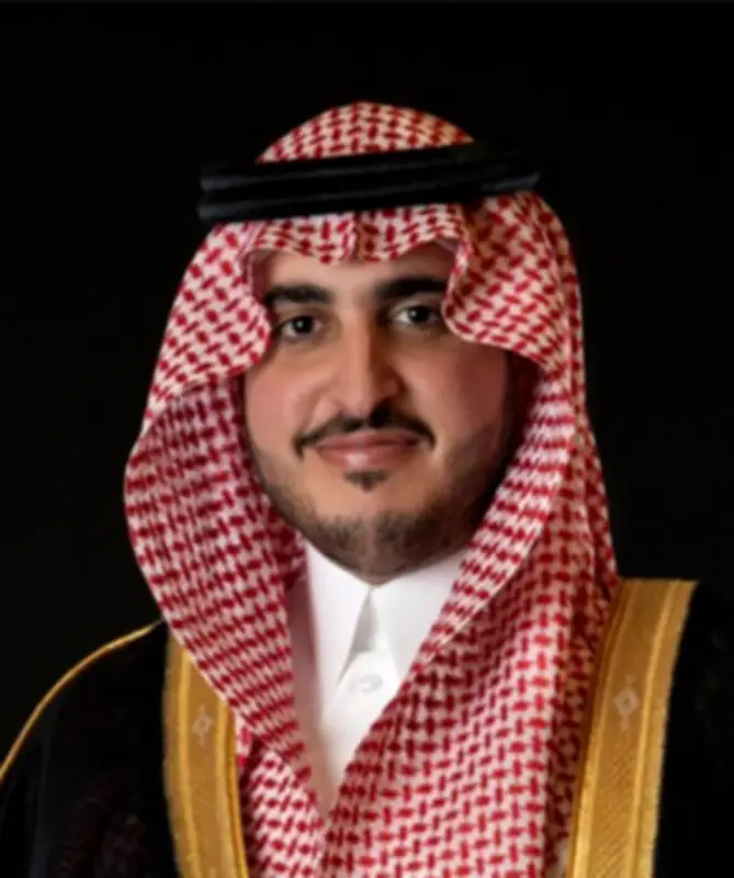 أمير الجوف يوجه بتكليف منسوبي الإمارة للعمل خلال إجازة عيد الأضحى