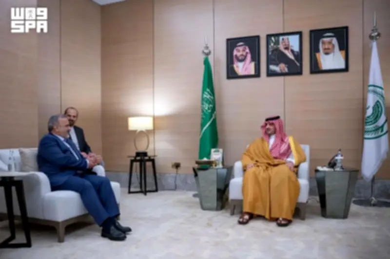 رئيس منظمة الحج الإيراني يشيد بجهود السعودية في خدمة الحجاج خلال لقائه وزير الداخلية