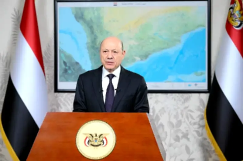 العليمي يدعو لفتح صفحة جديدة ويؤكد: القضية الجنوبية جوهر التسوية العادلة
