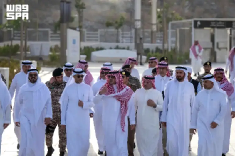 وزير الداخلية يتابع جاهزية مشاريع الحج ويرفع طاقة مستشفى منى للطوارئ
