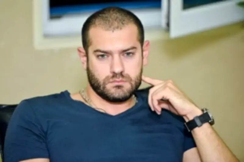 عمرو يوسف يرفض لقب "نمبر ون" ويصفه بـ"عيب وما يصحش"