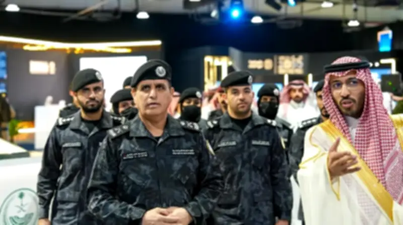 اللواء الفايز يزور معرض ملتقى إعلام الحج ويطلع على التحول الرقمي