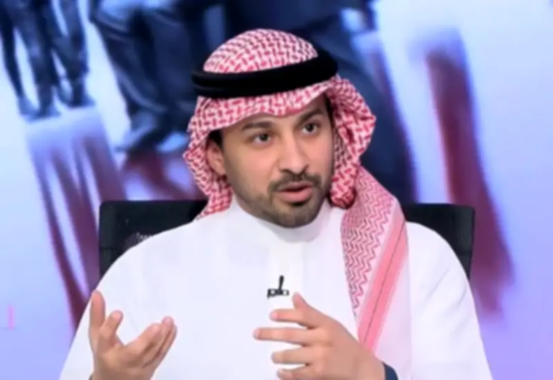 مختص يكشف سر الطوابير أمام المقاهي والمطاعم: بعضها مدفوع لخداع الزبائن