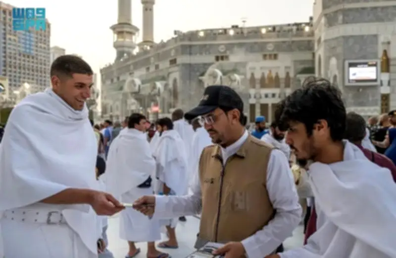 الهيئة العامة للحرمين تحظر النوم والافتراش في المسجد النبوي