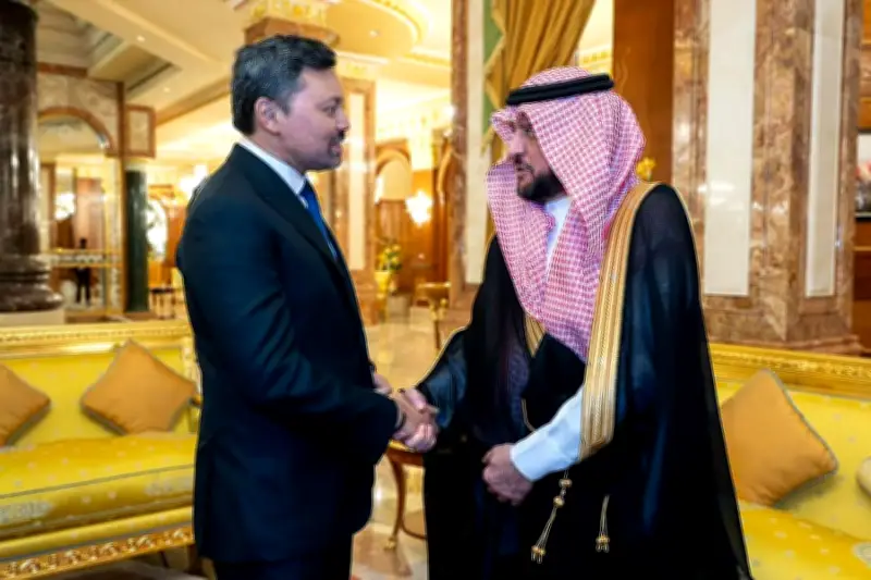 ولي عهد بروناي يستقبل السفير السعودي الجديد ويبحثان تعزيز التعاون