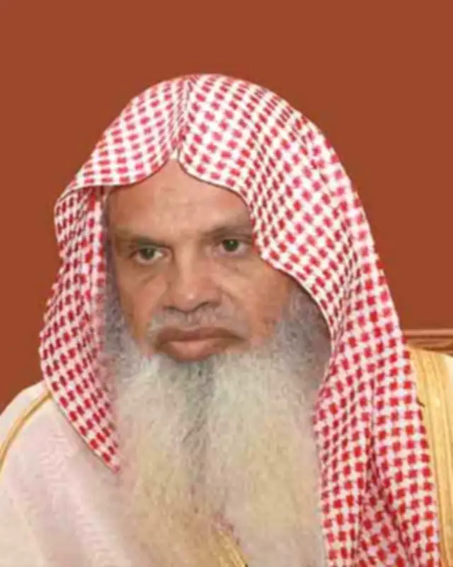 الشيخ الحذيفي خطيب عرفة.. عميد أئمة المسجد النبوي ومرجعية إجازات القراءات