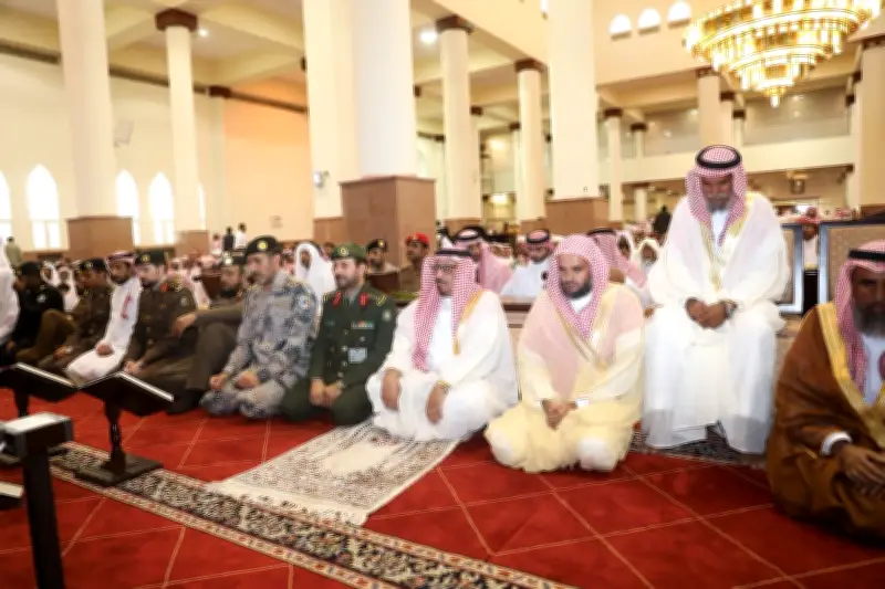 محافظ شرورة يؤدي صلاة العيد ويزور المرضى ويرفع التهاني للقيادة