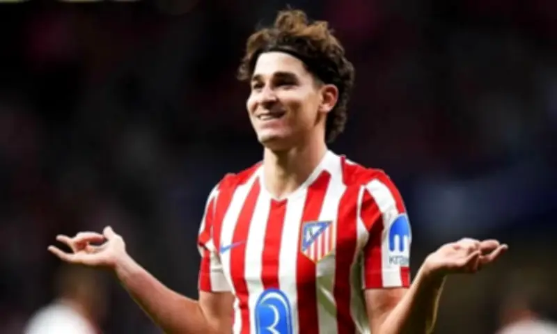 أتلتيكو مدريد يغلق باب رحيل ألفاريز: ليس للبيع وبرشلونة ممنوع