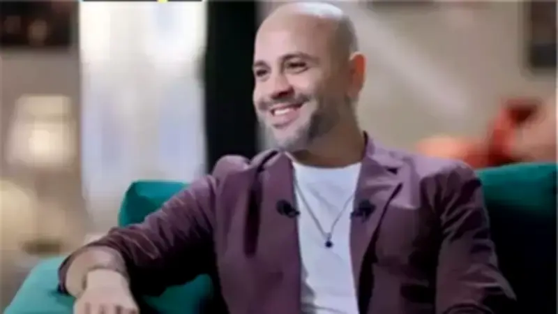 عزيز الشافعي يلاحق منتقدي أغنية بحرية قانونياً بعد تجاوز النقد للإساءة
