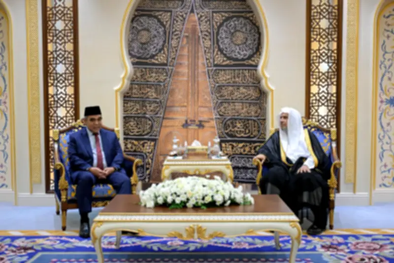 العيسى يبحث مع رئيس الشورى الإندونيسي تعزيز العمل الإسلامي المشترك