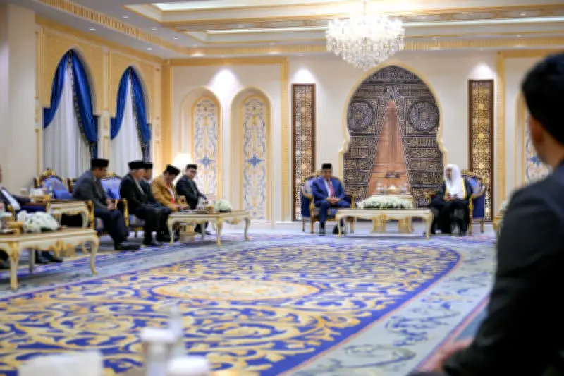 العيسى يستقبل رئيس مجلس الشورى الإندونيسي في مكة
