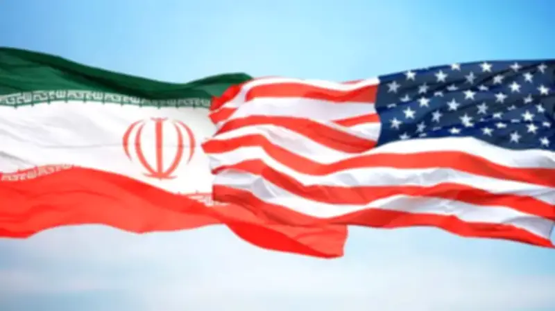 إيران تنفي اتفاقاً نهائياً مع واشنطن وتؤكد شراكة عمان في إدارة مضيق هرمز