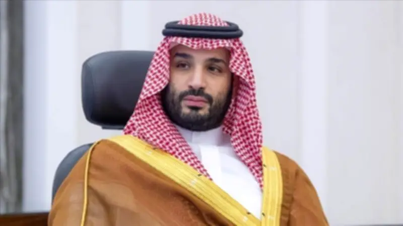 ولي العهد يتلقى اتصالاً هاتفياً من الرئيس الفرنسي ماكرون