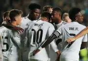 غربلة في ريال مدريد.. 10 نجوم على أعتاب الرحيل في الصيف