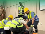 الدفاع المدني يدرب متطوعي حج 1447هـ على الإخلاء والإنقاذ