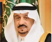 أمير الرياض يرفع التهنئة للقيادة بنجاح موسم الحج 1447هـ