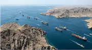 35 سفينة تعبر مضيق هرمز بإذن إيراني وسط خلافات مع أمريكا