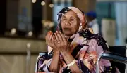 بعد 80 عامًا.. حاجة سودانية تحقق حلم الحج ضمن ضيوف خادم الحرمين