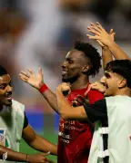 صدمة النصر بخسارته أمام القادسية تمنح الهلال فرصة ذهبية لتقليص الفارق