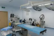 فريق طبي بالعلا يستأصل ورماً سرطانياً من كلية مستفيدة مع الحفاظ عليها