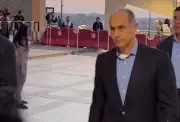 حضور كثيف لنجوم الفن في عزاء هاني شاكر بمسجد أبوشقة