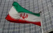 إيران وعُمان تبحثان تنظيم المرور في مضيق هرمز وسط توترات