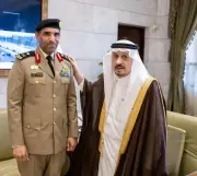 أمير الرياض يقلد قائد أمن المنشآت رتبة لواء الجديدة