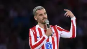 غريزمان يعتذر باكياً لجماهير أتلتيكو: الرحيل إلى برشلونة كان خطأ عمري