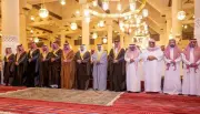 نائب أمير الرياض يؤدي صلاة الميت على حسان ياسين بحضور الأمراء