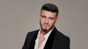 الشامي يتكفل بشراء منزل لطفل سوري كان يعمل لمساعدة أسرته