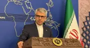 إيران تتسلم المقترحات الأمريكية وتدرسها حالياً عبر وساطة باكستانية