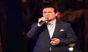 وعكة صحية مفاجئة تدخل الفنان محمد ثروت غرفة العمليات في حالة حرجة