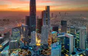 إيقاف التكليفات الجديدة للمستشارين الغربيين في السعودية