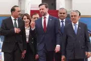 إيران ترفض تسليم اليورانيوم وباكستان تتعهد بمواصلة جهود الوساطة