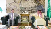 الخريجي والسفير الصيني يبحثان العلاقات الثنائية والتطورات الإقليمية