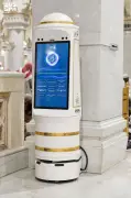 الروبوتات والذكاء الاصطناعي تعيدان صياغة الخدمات الدينية في الحرمين الشريفين