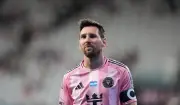ميسي يثير القلق قبل كأس العالم بانسحابه المبكر من مباراة إنتر ميامي