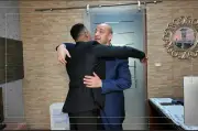 مصالحة MBC.. عمرو أديب ومحمد رمضان يطويان الخلاف بالضحك