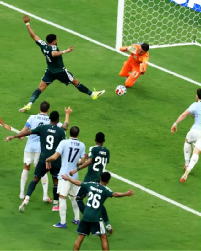 هدف العمري يرفع السعودية 12 مركزاً في تصنيف فيفا