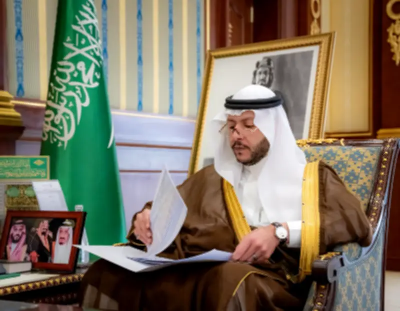 نائب أمير المدينة يطلع على الخطط الأمنية لاستقبال الحجاج بعد المناسك