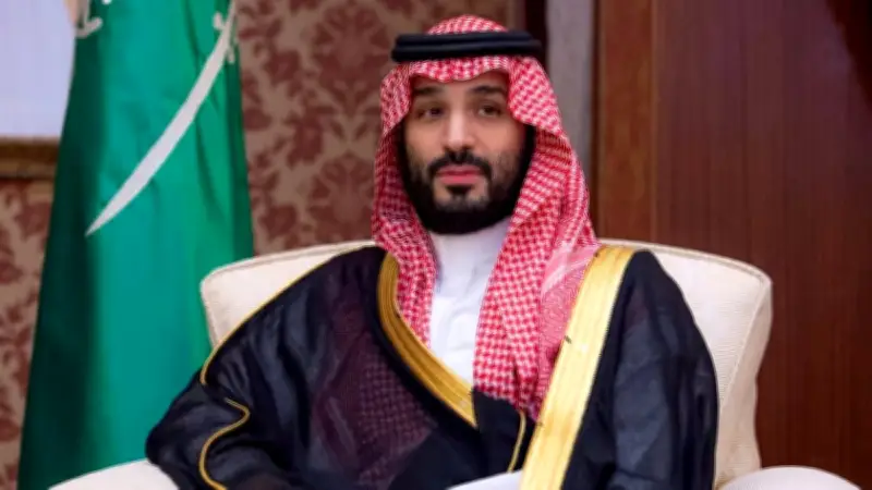 ولي العهد السعودي يعزي نجل الرئيس اليمني السابق هادي