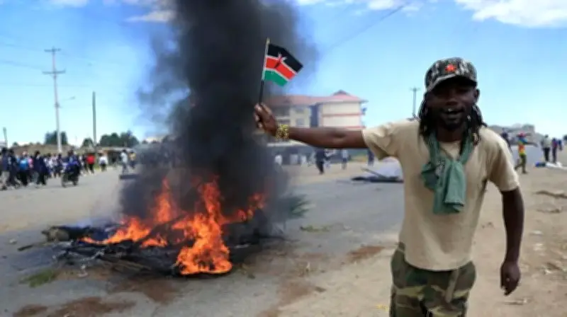 مقتل شخصين في احتجاجات كينية ضد مركز حجر أمريكي للإيبولا