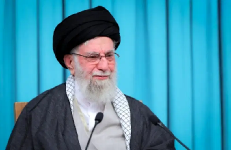 إيران تحدد طهران وقم ومشهد لتشييع خامنئي ودفنه في حرم الإمام الرضا